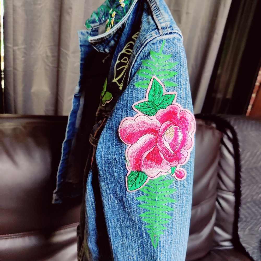 Handpainted Denim Jacket - Picture 14 of 16